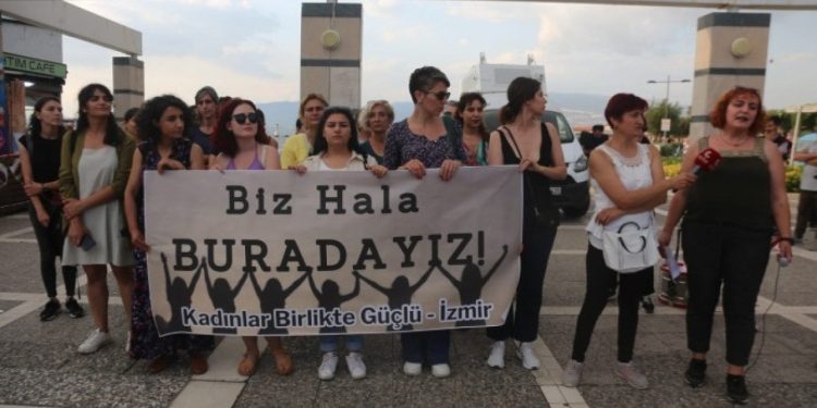 Kadınlar Birlikte Güçlü: Biz vazgeçmedikçe Onur Ayı bu memlekette gerçekleşecek