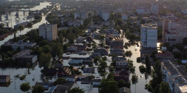 Kahovka Barajı'nın saldırı sonucu yıkıldığına ilişkin kanıtlar artıyor
