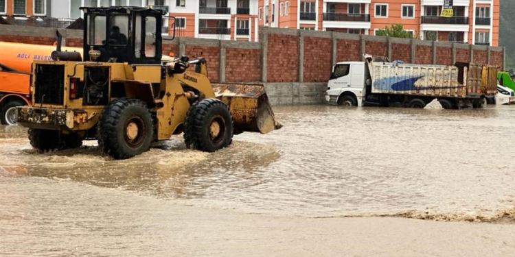 Kastamonu’da sel: Yolu kapanan köylerde son durum
