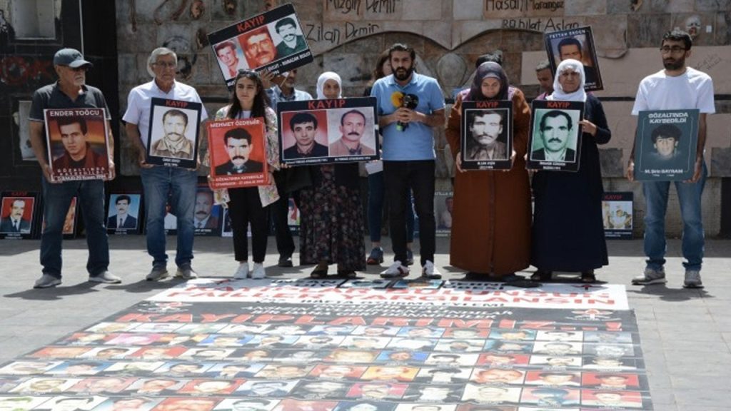 Kayıp yakınları gözaltında kaybedilenlerin akıbetini sordu