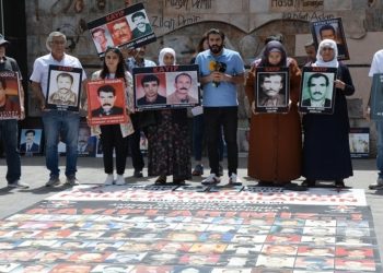 Kayıp yakınları gözaltında kaybedilenlerin akıbetini sordu