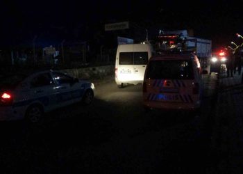 Kendisini araca kilitleyen TIR sürücüsü polise zor anlar yaşattı
