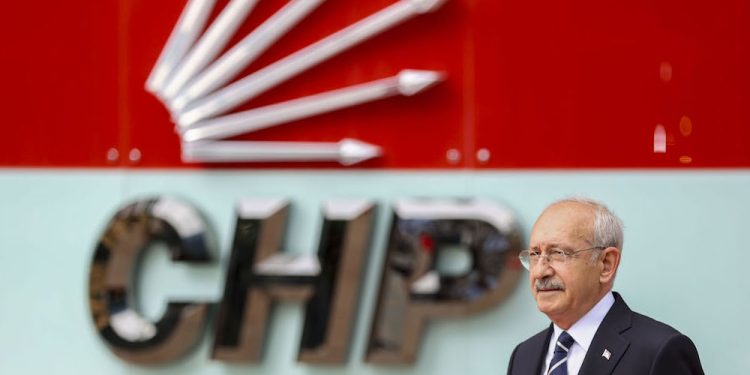 Kılıçdaroğlu, danışmanlarını görevden aldı