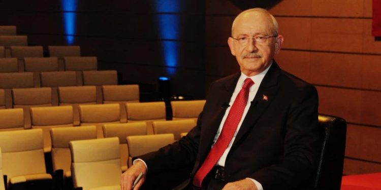 Kılıçdaroğlu’ndan ‘İmamoğlu’ açıklaması: Kurultayda aday olabilir ama büyükşehir belediyesini başka bir partiye neden verelim?
