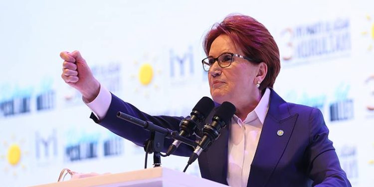 Millet İttifakı’na kapıyı "tam kapatmayan" İyi Parti Genel Başkanı Meral Akşener, yerel seçimlerde masaya yumruğunu vurmak istiyor. İyi Parti; Adana, Mersin, Manisa ve Antalya’da aday çıkarıp CHP’nin desteğini bekliyor.