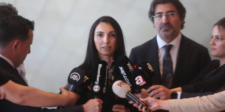 Kulis: Merkez Bankası Başkanı Hafize Gaye Erkan, bankacıların sorularına yanıt vermedi