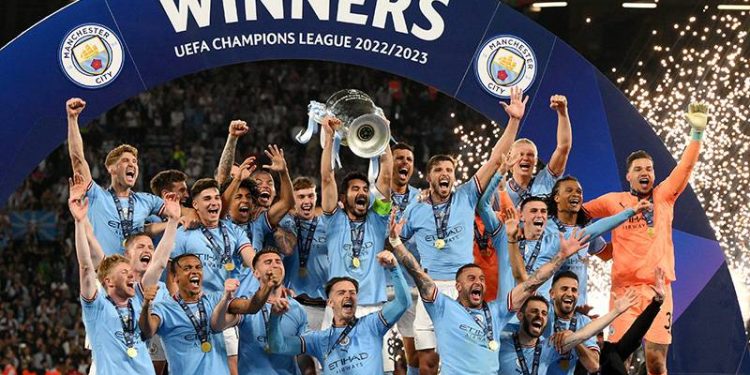 Kupa, şampiyonun ellerinde; Avrupa'nın en büyüğü Manchester City!