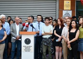 LGBTİ+'lara ve İzmir Barosuna saldırıya tepki: Haklarını savunmaya devam edeceğiz