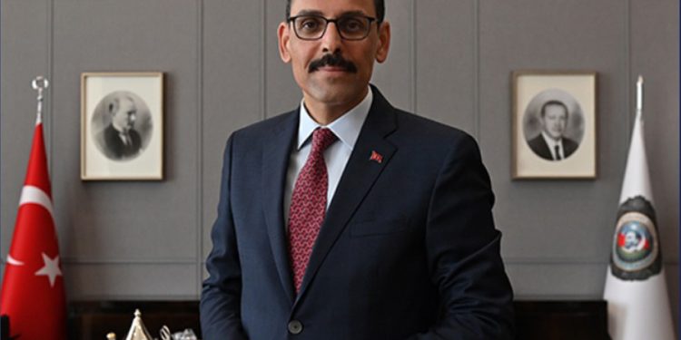 MİT Başkanı İbrahim Kalın’dan makam odasından ilk fotoğraf