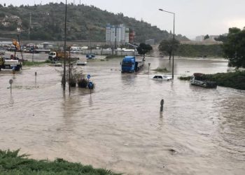 Mansur Yavaş'tan Ankaralılara kuvvetli ve fırtınalı sağanak uyarısı