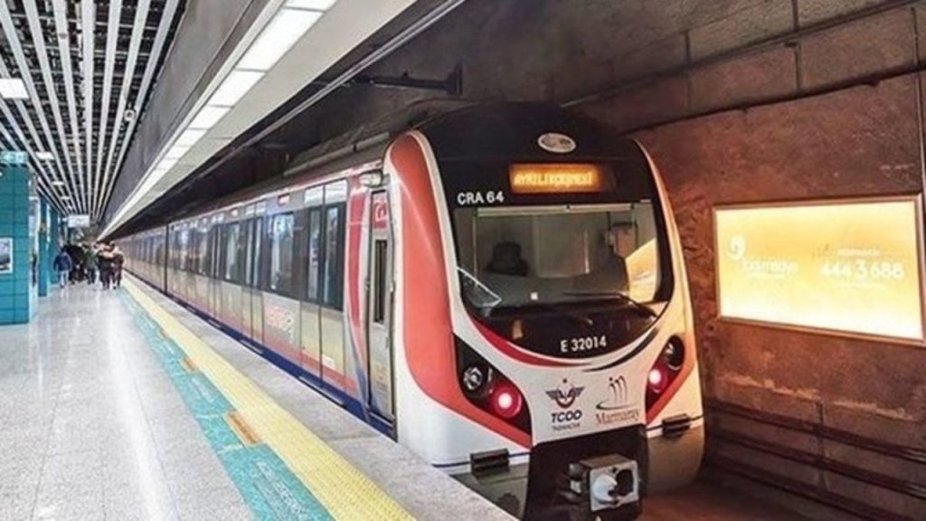 Marmaray Üsküdar istasyonunda intihar girişimi: Seferler gecikmeli yapılıyor