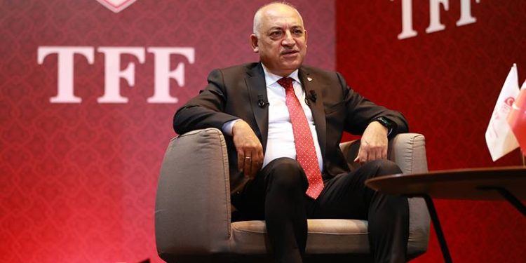 Türkiye Futbol Federasyonu'nun (TFF) Olağan Seçimli Genel Kurul Toplantısı'nda 169 oy alan Mehmet Büyükekşi, tek aday olarak girdiği seçimde yeniden başkan seçildi.
