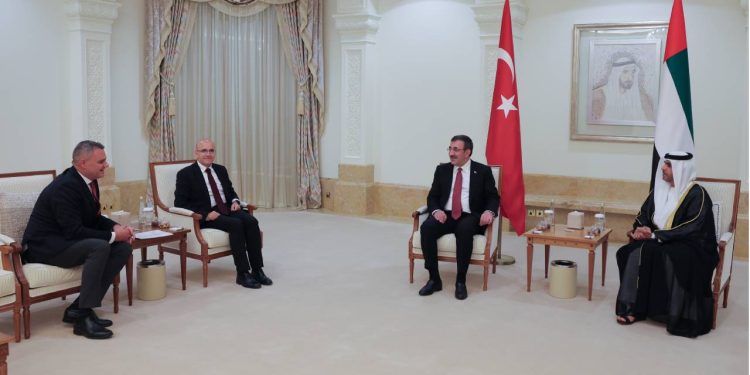 Mehmet Şimşek ve Cevdet Yılmaz, Birleşik Arap Emirlikleri'ne gitti