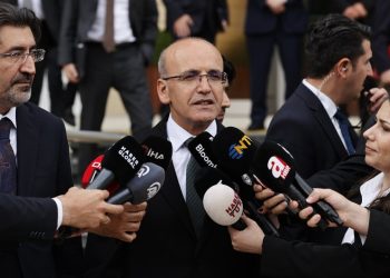 Mehmet Şimşek'e yerel seçim freni: 'Keşke yarın olsa'