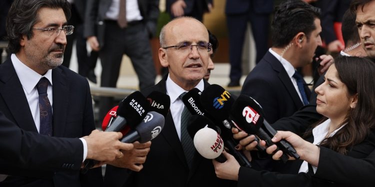 Mehmet Şimşek'e yerel seçim freni: 'Keşke yarın olsa'