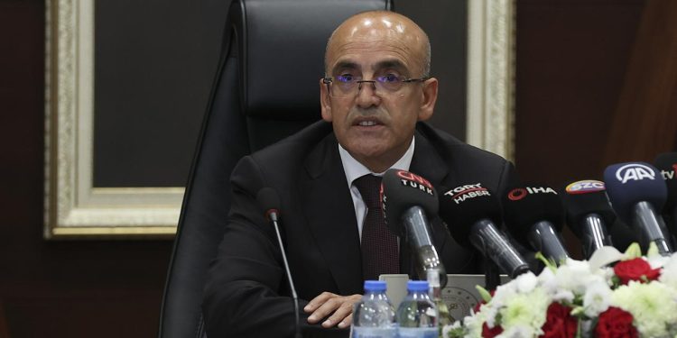 Mehmet Şimşek'ten Hafize Gaye Erkan'a tebrik