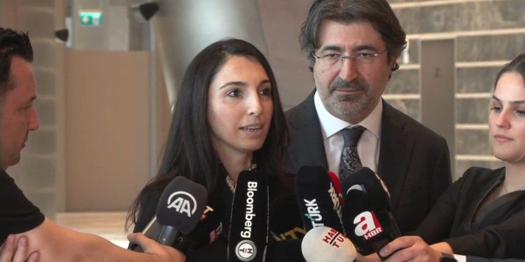 Merkez Bankası Başkanı Erkan banka yöneticileriyle görüştü