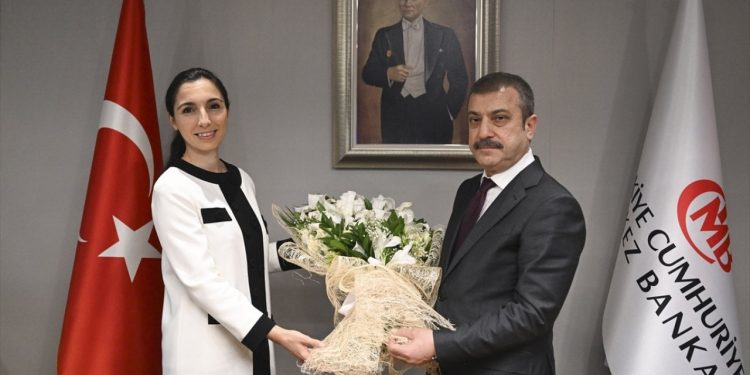 Merkez Bankası'nda devir teslim: Hafize Gaye Erkan göreve başladı