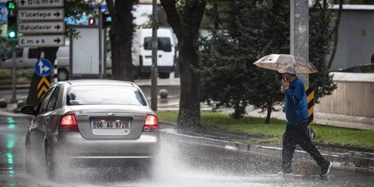 Meteoroloji'den Ankara için sağanak yağış uyarısı