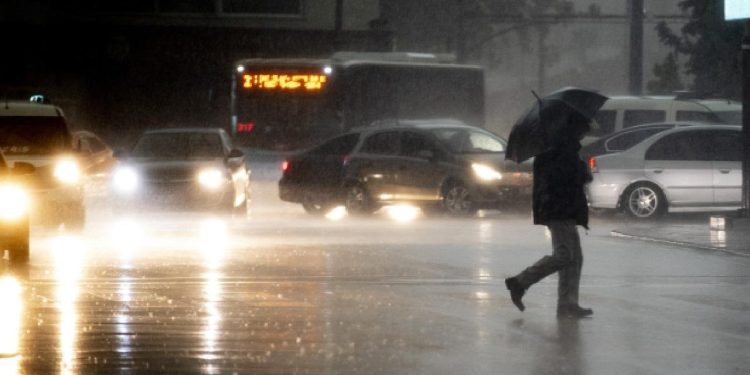 Meteoroloji'den kuvvetli sağanak uyarısı (30 Haziran hava durumu)
