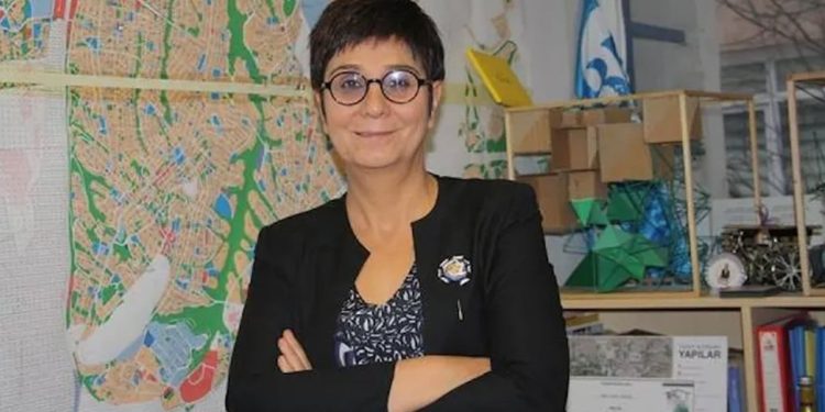 Mimar Tezcan Karakuş Candan'ın hususi pasaportu iptal edildi