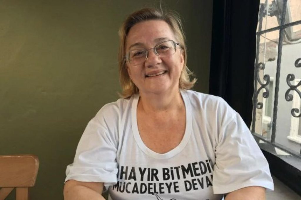 Mücella Yapıcı’yı kelepçeli muayene eden diş hekimine uyarı cezası