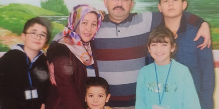 “Muhtar annemi kandırıp ‘Kızım ve damadım FETÖ’cü’ yazan kağıda parmak bastırmış, evimizi polis bastı”