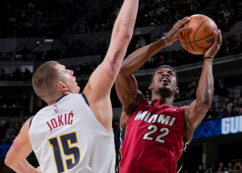 Nuggets ilk, Heat 4'üncü NBA şampiyonluğu için parkeye çıkacak