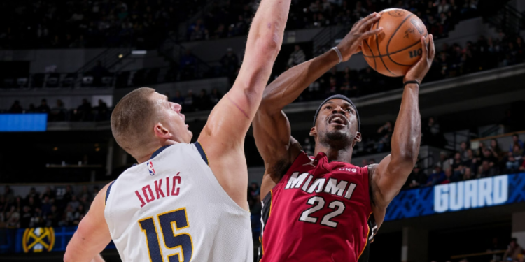 Nuggets ilk, Heat 4'üncü NBA şampiyonluğu için parkeye çıkacak