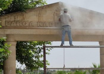 Nusaybin'de kayyım Kürtçe park ismini sildirdi