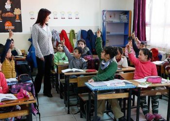 Öğretmenlere zorunlu hizmet affı Resmi Gazete'de yayımlandı