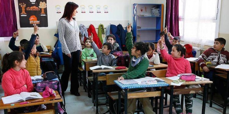 Öğretmenlere zorunlu hizmet affı Resmi Gazete'de yayımlandı