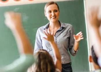 Öğretmenlere zorunlu hizmet affı geldi