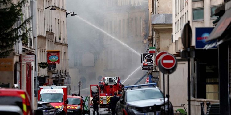 Paris'teki doğal gaz patlaması: Yaralı sayısı 37'ye çıktı, bir kişi hâlen kayıp