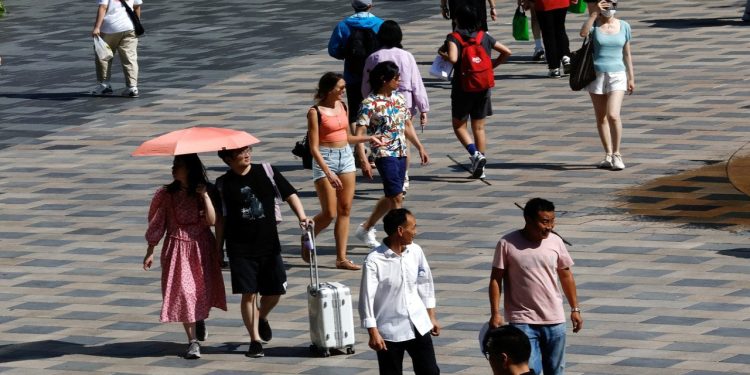 Pekin'de son 60 yılın en sıcak haziran ayı: 41 derecenin üstünü gördü