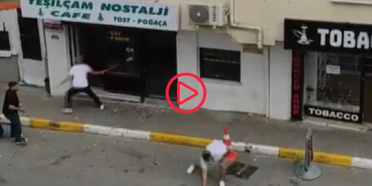 Pendik'te kafeye silahlı saldırı