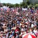 Polonya’da 500 bin kişi hükümeti protesto etti