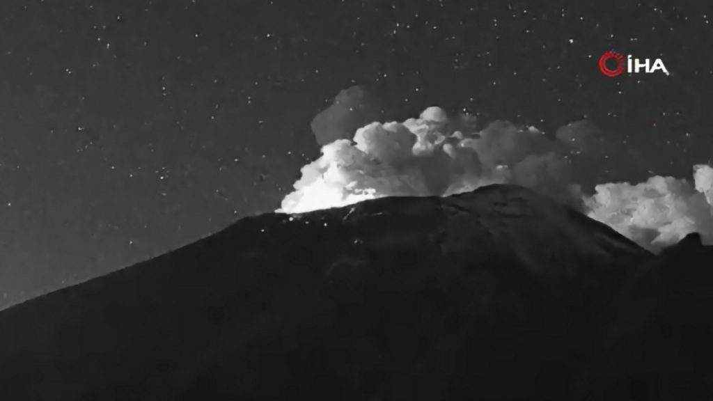 Popocatepetl Yanardağı'nda 3 yeni patlama