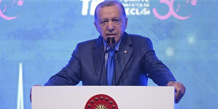 Prof. Dr. Aziz Konukman: İktidar, ÖTV, KDV gibi dolaylı vergilere yüklenecek