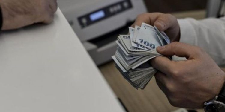 Prof. Sayan: Seçim dolayısıyla ertelenen fiyat artışlarının eli kulağında, vergiler de artacak