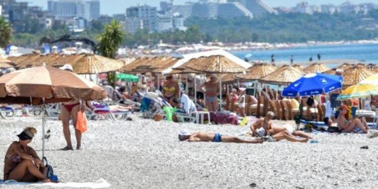 Profesör Ömer Özkan: Haftada 3-4 cilt kanseri vakası görüyoruz