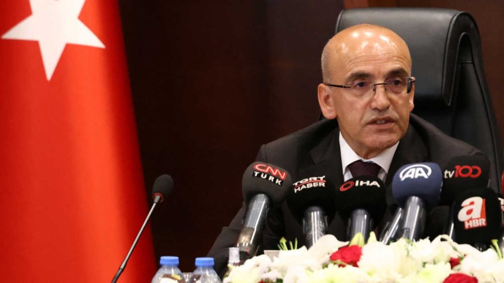 Reuters: Mehmet Şimşek’e rağmen TL'deki değer kaybı devam ediyor