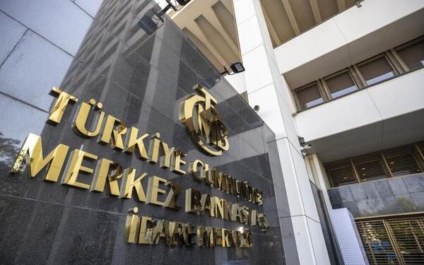 Merkez Bankası'nın (TCMB) seçimlerin ardından gerçekleştireceği ilk Para Politikası Kurulu (PPK) toplantısında politika faizini 1,150 baz puan artırarak yüzde 20'ye yükseltmesi bekleniyor.