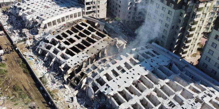 Rönesans Rezidans'taki kayıp 53 kişiden hâlâ haber yok