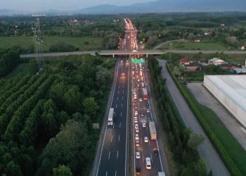 Sakarya'daki otoyollarda trafik yoğunluğu: Trafik durma noktasına geldi