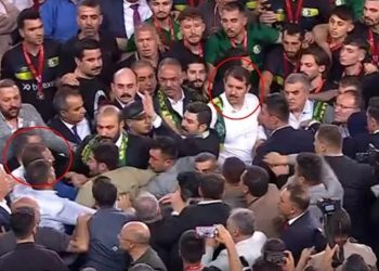 Şanlıurfaspor’un kupa töreninde gerginlik: Vali Ayhan, kupayı İYİ Partili başkanın elinden aldı