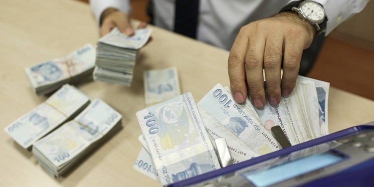 Seçim sonrası '500 dolar' vaadi rafa kalktı: Asgari ücret için ikinci toplantı yarın