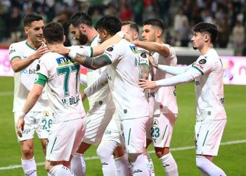 Son hafta maçları oynandı; Fenerbahçe ligi 2. bitirdi, küme düşen son takım Giresunspor oldu