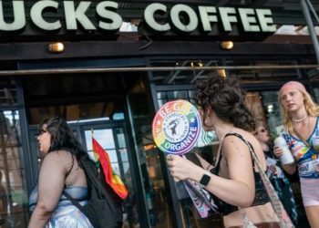 Starbcuks yönetimiyle çalışanlar arasında 'Onur Ayı' gerginliği: ABD'de 3 bin çalışan greve gidiyor