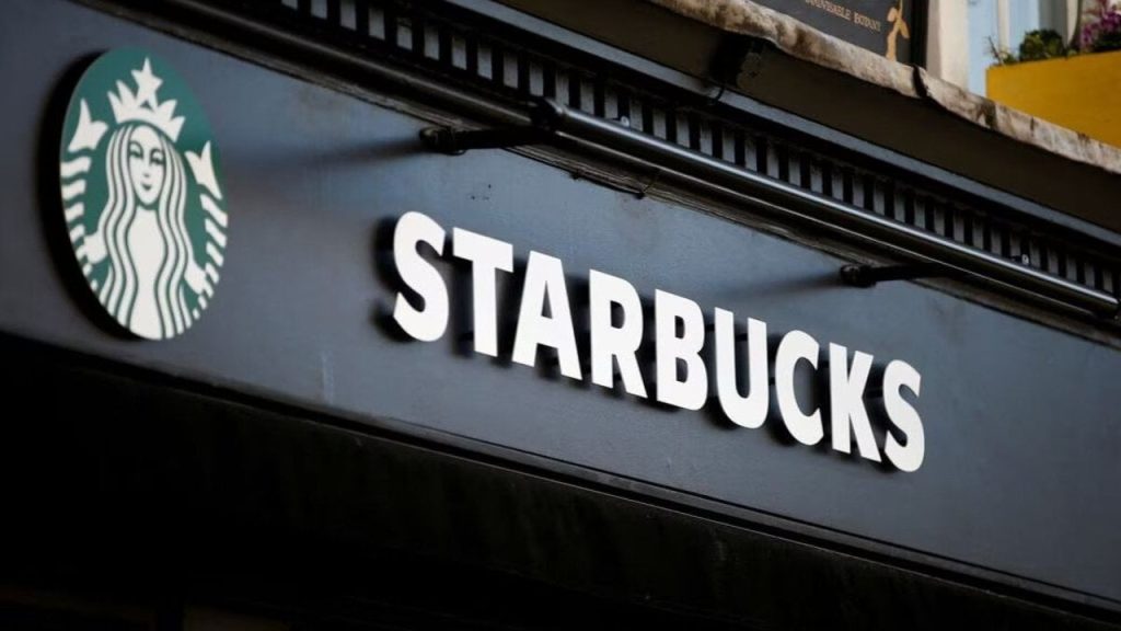 Starbucks'a 'beyaz çalışanına ırkçılık yapmaktan' tazminat cezası: 25,6 milyon dolar ödenecek